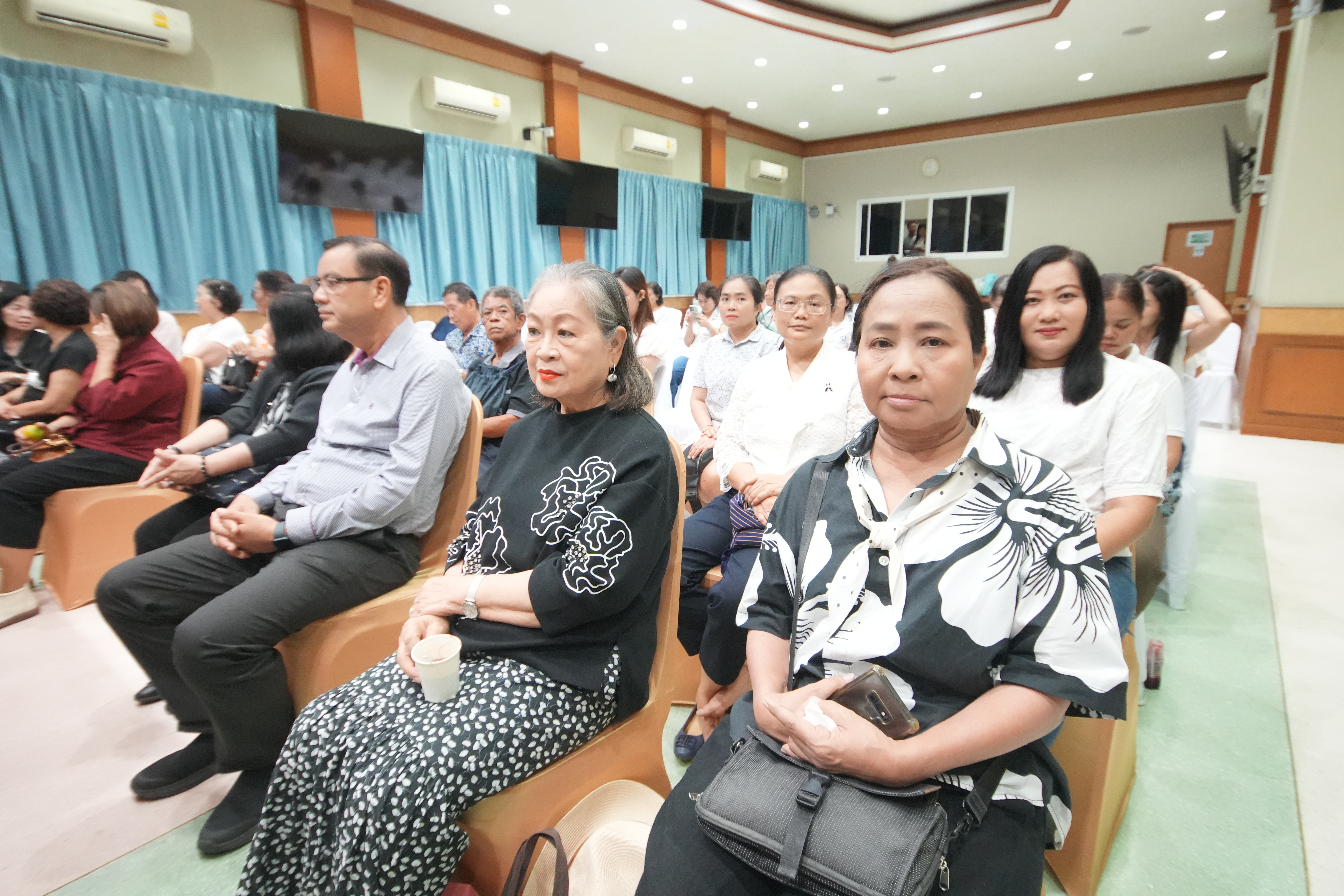 title - ชมรมผู้สูงอายุ ส.ป.ก. จัดพิธีทำบุญอุทิศส่วนกุศลให้ข้าราชการ/เจ้าหน้าที่ ส.ป.ก. ที่ล่วงลับไปแล้ว